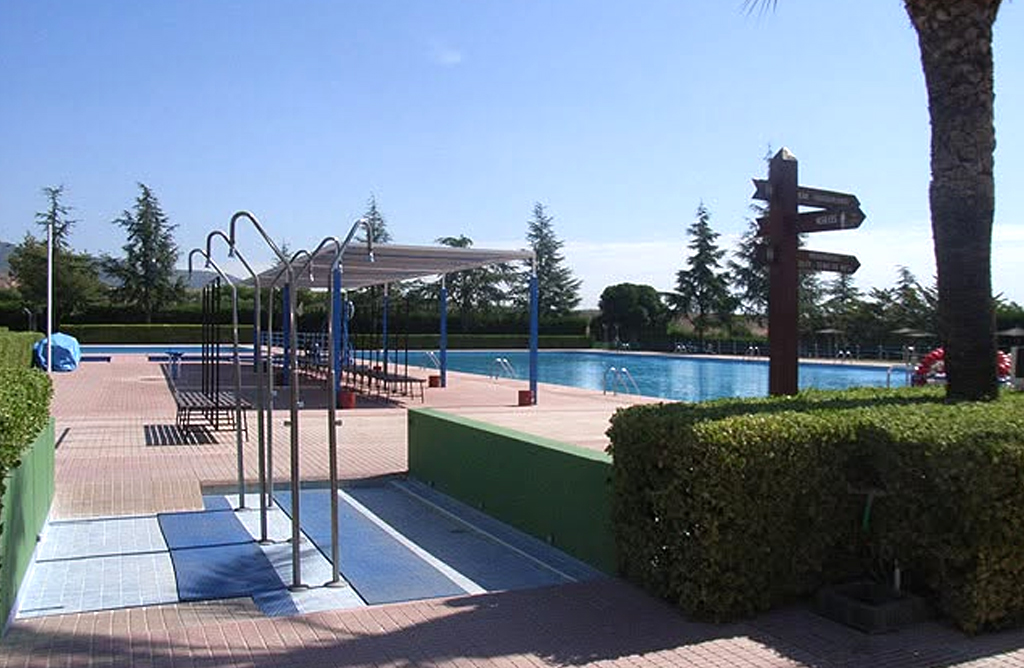 Ganar Totana exige explicaciones por el cierre de las piscinas municipales debido a problemas de insalubridad
